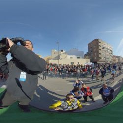 Geraint Thomas firmando en 360 grados