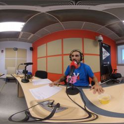Manolo y Granero contando sus experiencias en la radio 360 grados de la upv