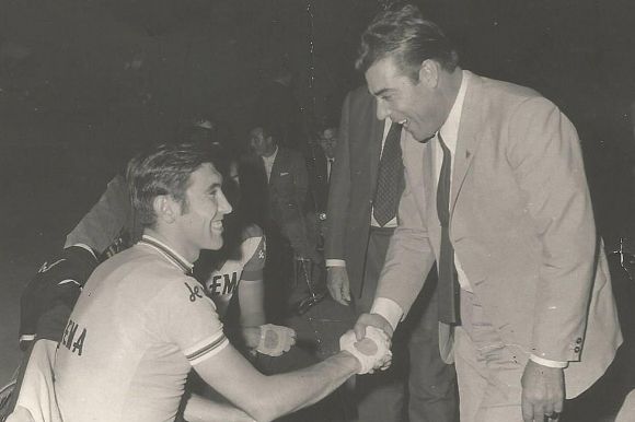 Antonio Suárez con Eddy Merckx