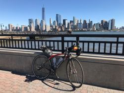 Skyline de mahattan, un final de cuento para el viaje en bici