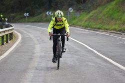 Sofía entrenando en carretera