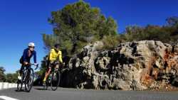 Lara Pons nos acompaña subiendo a la Sierra de Bernia
