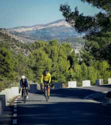 Ascendienco con Lara Pons a la Sierra de Bernia