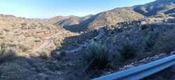 Bonita ascensión con carretera llena de curvas al pico Chirivilla