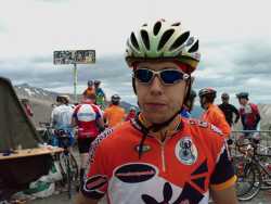 Coronar el Galibier con apenas poco tiempo en el ciclismo, impresiona