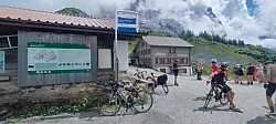 Conseguido el Grosse Scheidegg, rodeado de paisajes alpinos impresionantes