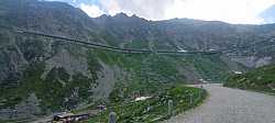 En la Serpenteante Carretera del San Gottardo, Entre Montañas y los interminables pasos