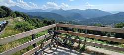 Mirador en el Muro di Sormano con Vistas a los Alpes Italianos