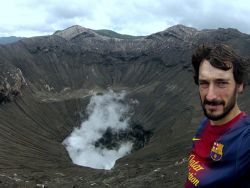 Haciendo turismo en el viaje de vuelta al mundo de @xavinarro, cráter del Bromo