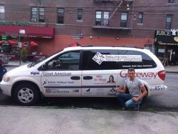 Coche de apoyo para empezar la Relay Across America