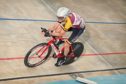 Mauro Rato compitiendo en pista en USA