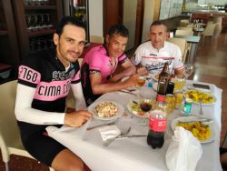 Almuerzos ciclista para recuperar grandes esfuerzos
