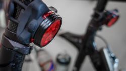 Las luces en bicicletas cada vez se ven más