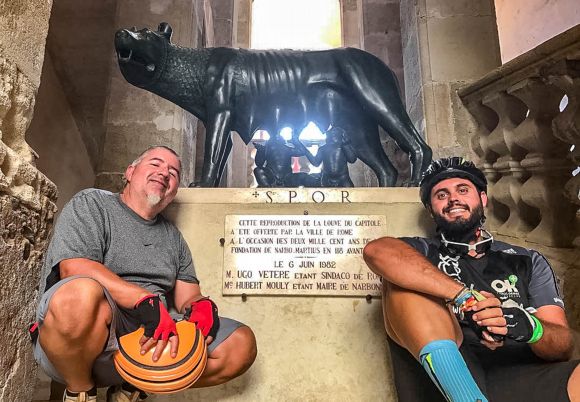 Llegando a Roma con bicicleta plegable por la fibrosis quística