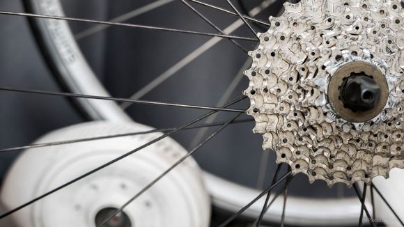 Bkool y las cubiertas slick contra las macizas