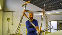 Artesano de la bici, Cristian Pareja