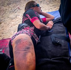 Ufff, duele ver a Maria Jose tras el primer día en la Titan Desert