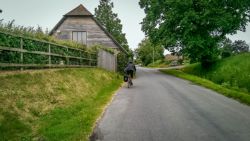 De viaje en bici siempre gustan las zonas solitarias