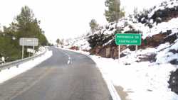 Indicación del límite provincial con Castellón en el Pico del Águila nevado