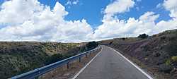 Carretera recta al infinito en la Ascensión al Puerto de Beratón desde Purujosa