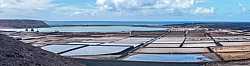 Salinas de Janubio en Lanzarote con Vista al Mar