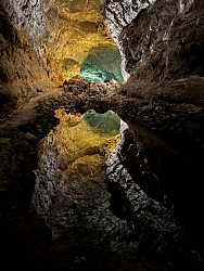 Reflejos en la Cueva de los Verdes, Lanzarote