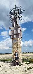 Monumento en la Cima del Puerto de Mosqueruela