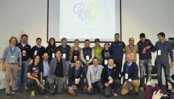 Fotografía de grupo de las II Jornadas Educando con el ciclismo