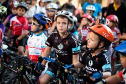Los más peques disfrutando en las Jornadas Educando con el Ciclismo