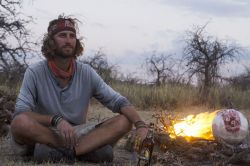 Una cerveza al fuego tras pedalear por el mundo